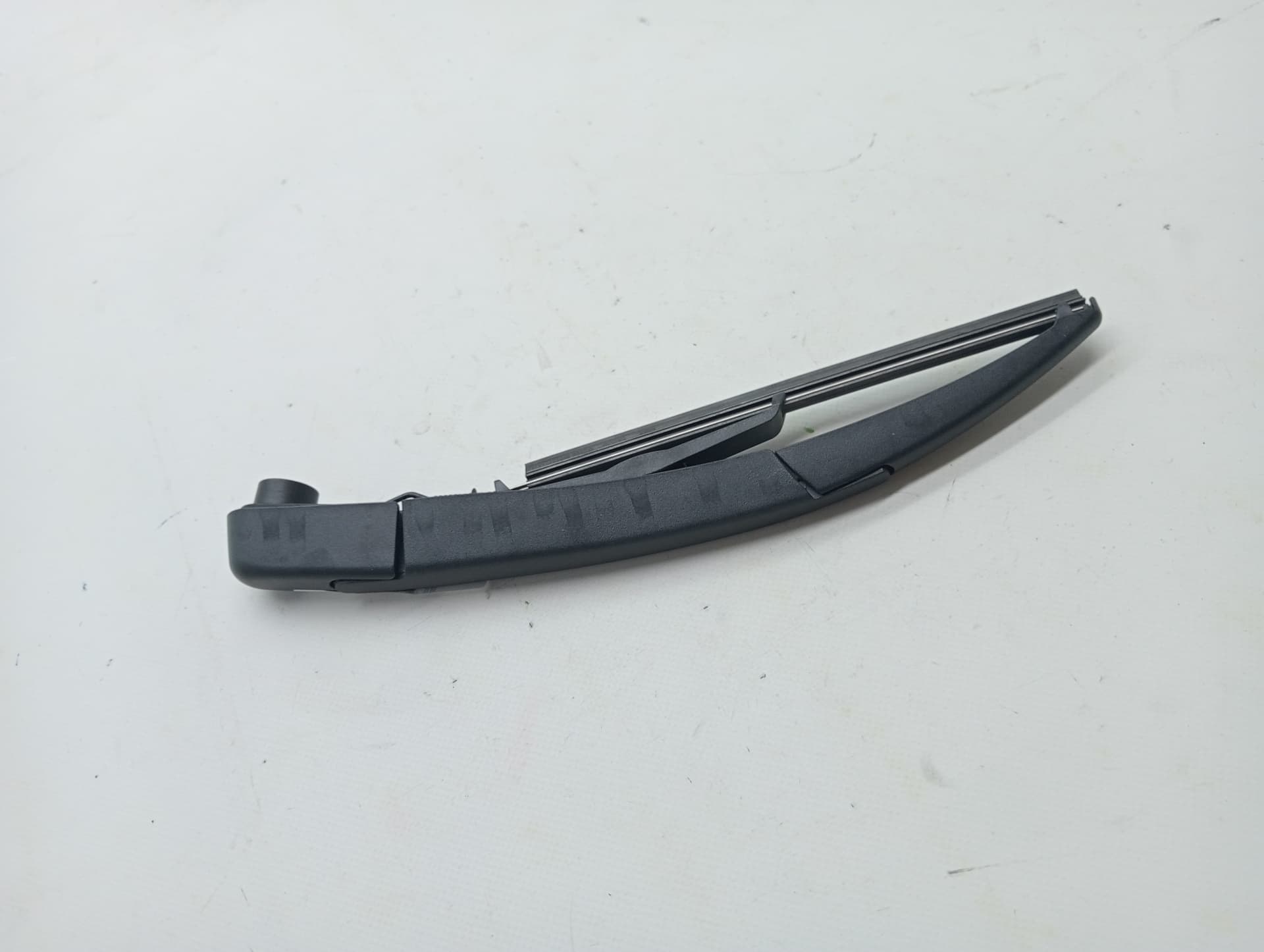 Brazo limpia trasero CITROEN C5 AIRCROSS 3