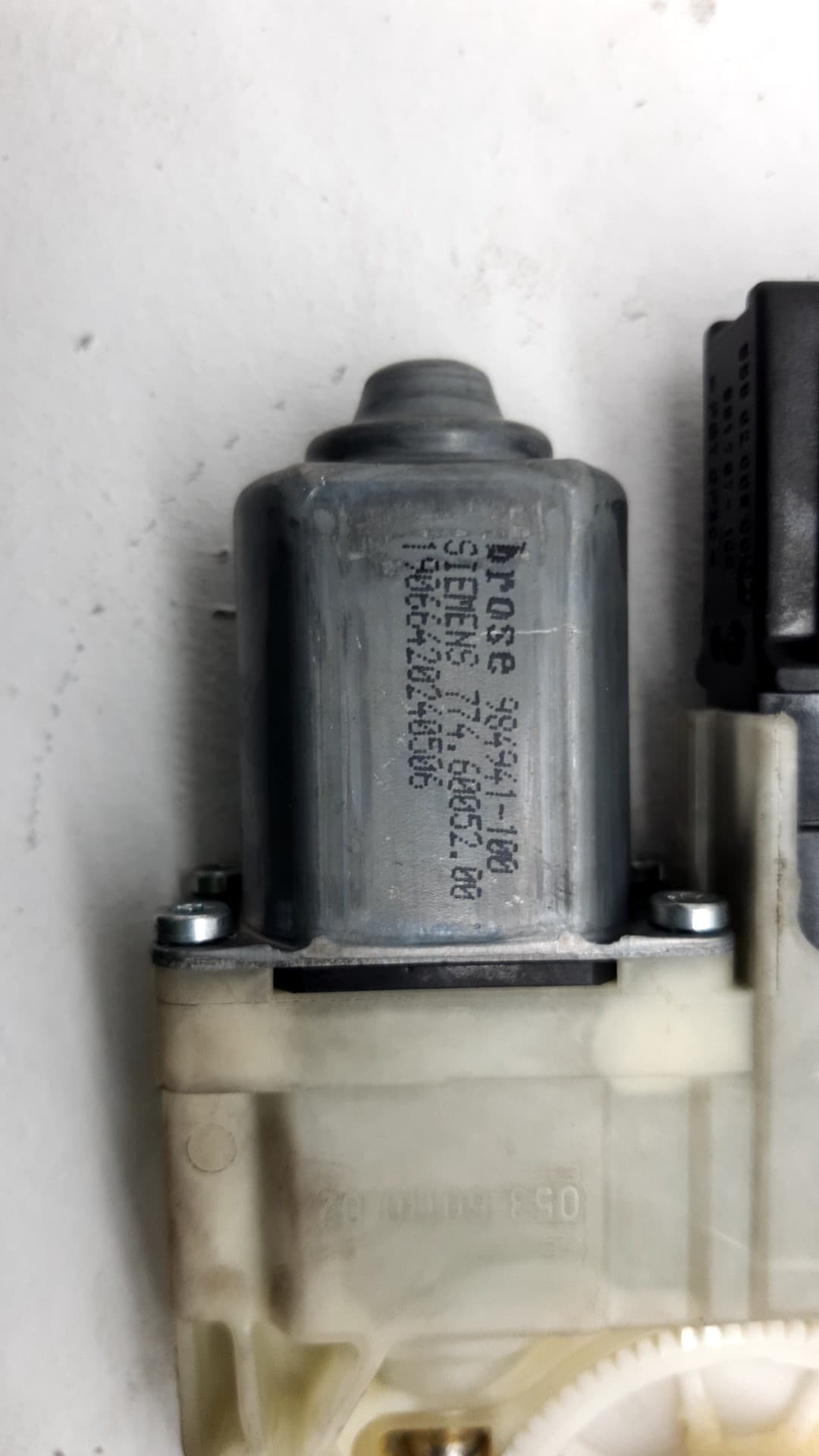 Motor elevalunas delantero izquierdo CITROEN C4 COUPE 2