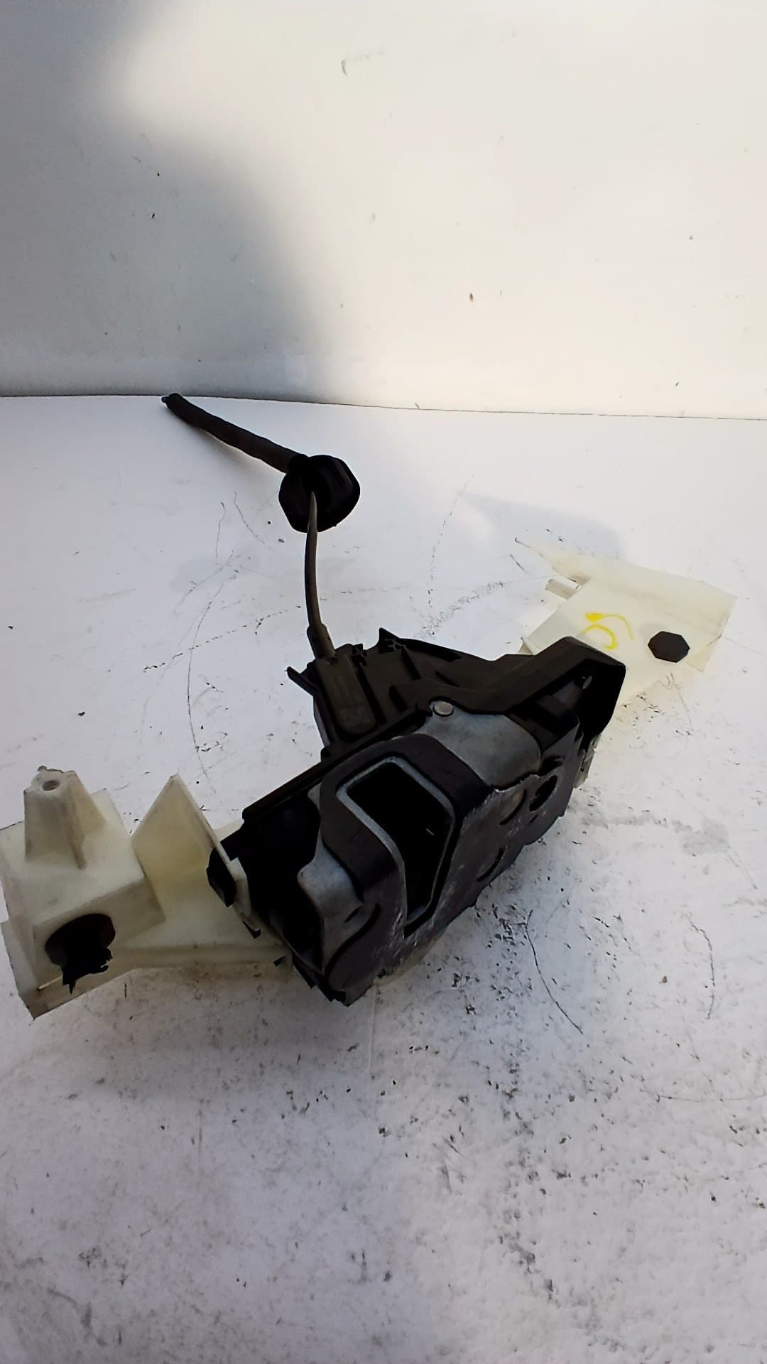 Cerradura puerta delantera derecha FORD PUMA