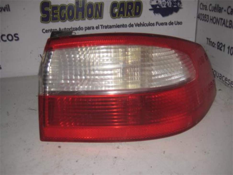 Piloto trasero derecho RENAULT LAGUNA II (BG0)