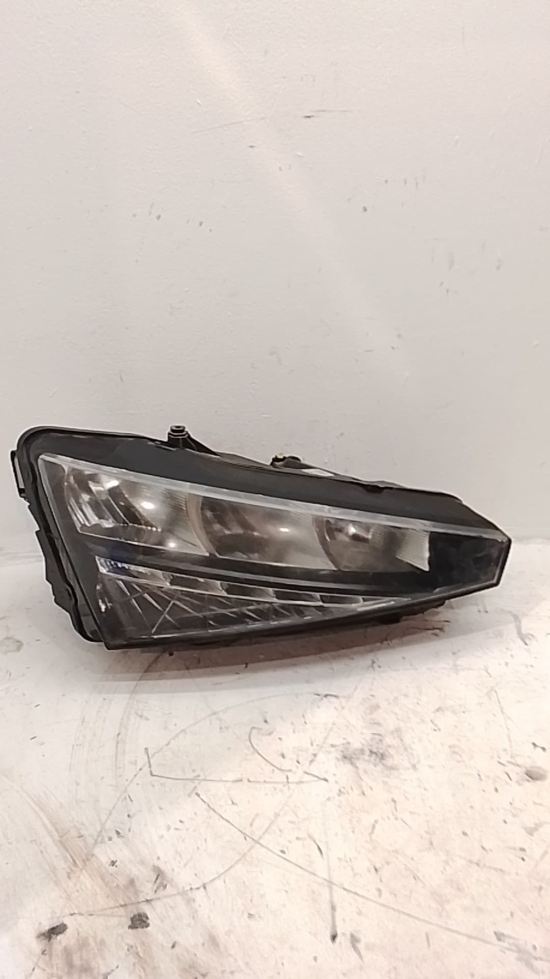 Faro derecho SKODA SCALA 4