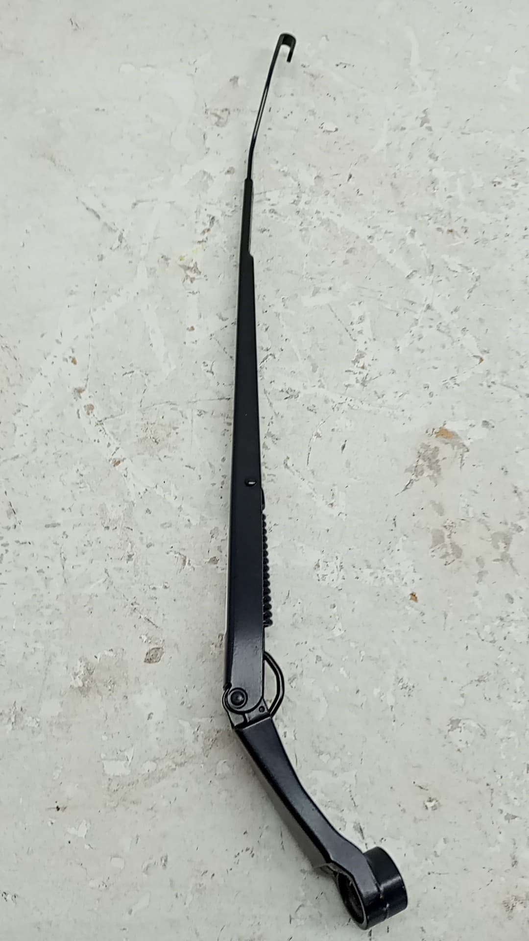 Brazo limpia delantero izquierdo TOYOTA YARIS 2