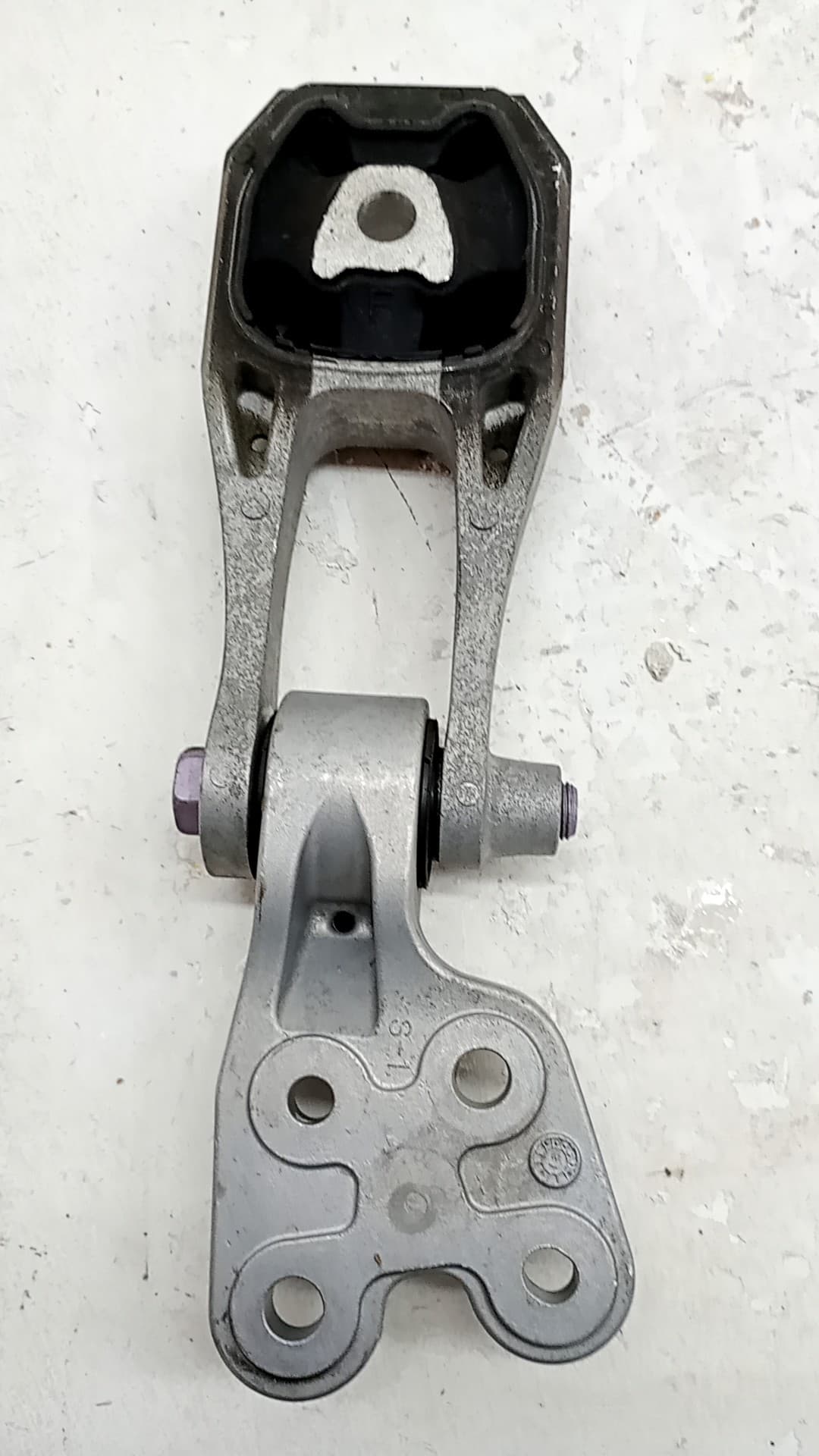 Recambio TOYOTA YARIS ref. 1236318010 2
