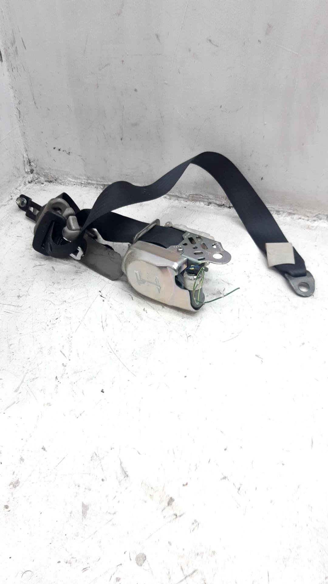 Cinturon seguridad delantero izquierdo SUZUKI SWIFT SF BERLINA (EA)