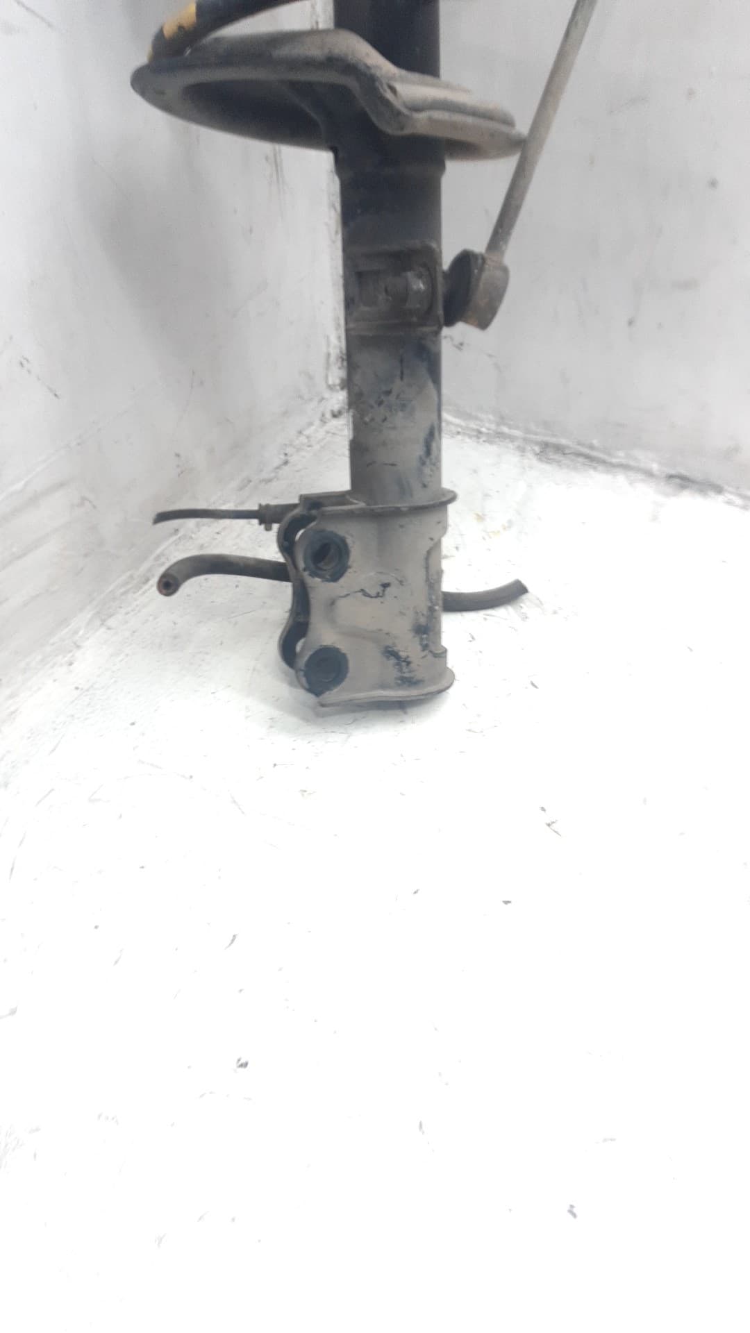 Amortiguador delantero derecho SUZUKI SWIFT SF BERLINA (EA) 3