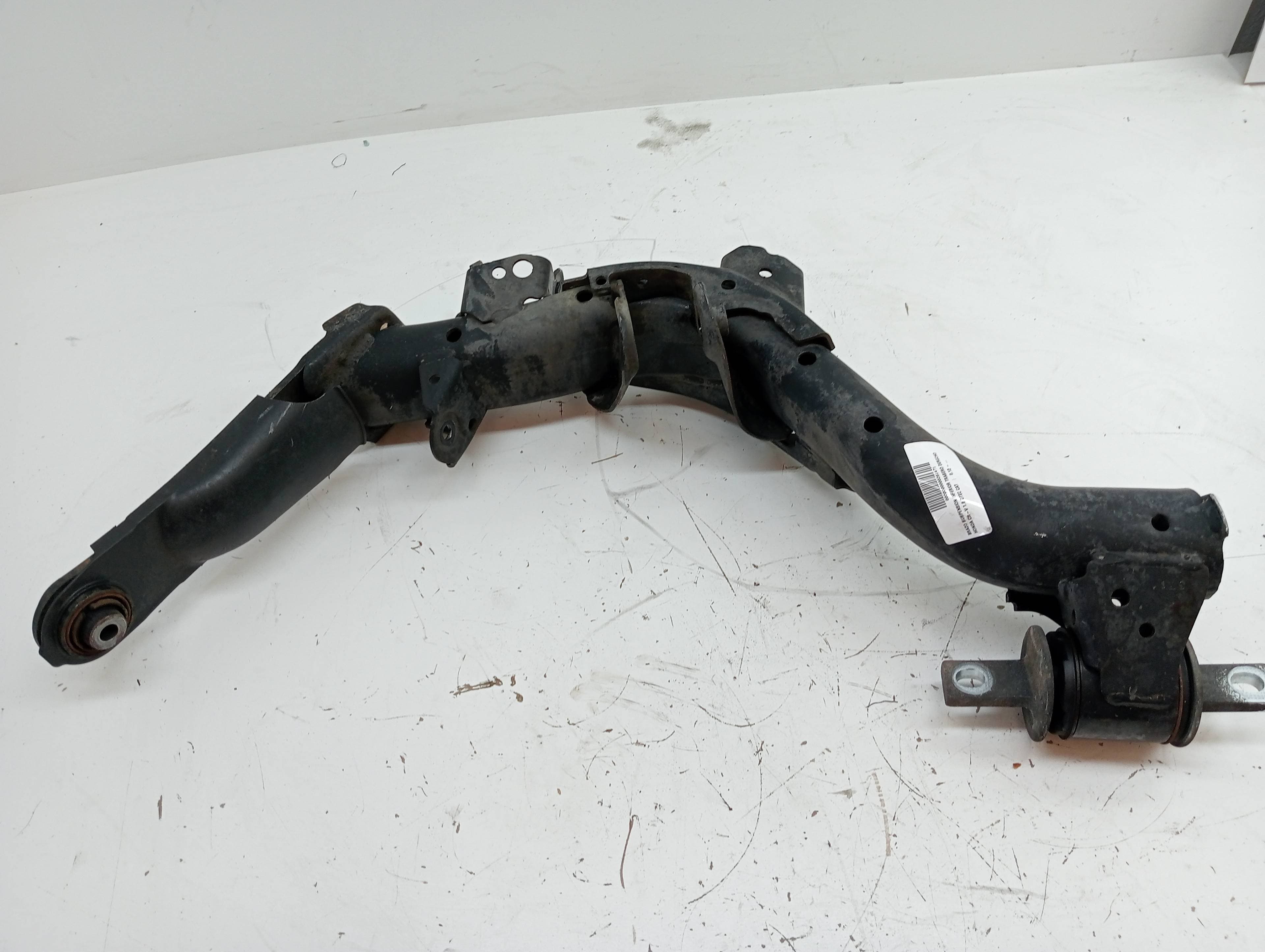 Brazo suspension inferior trasero derecho HONDA CR-V