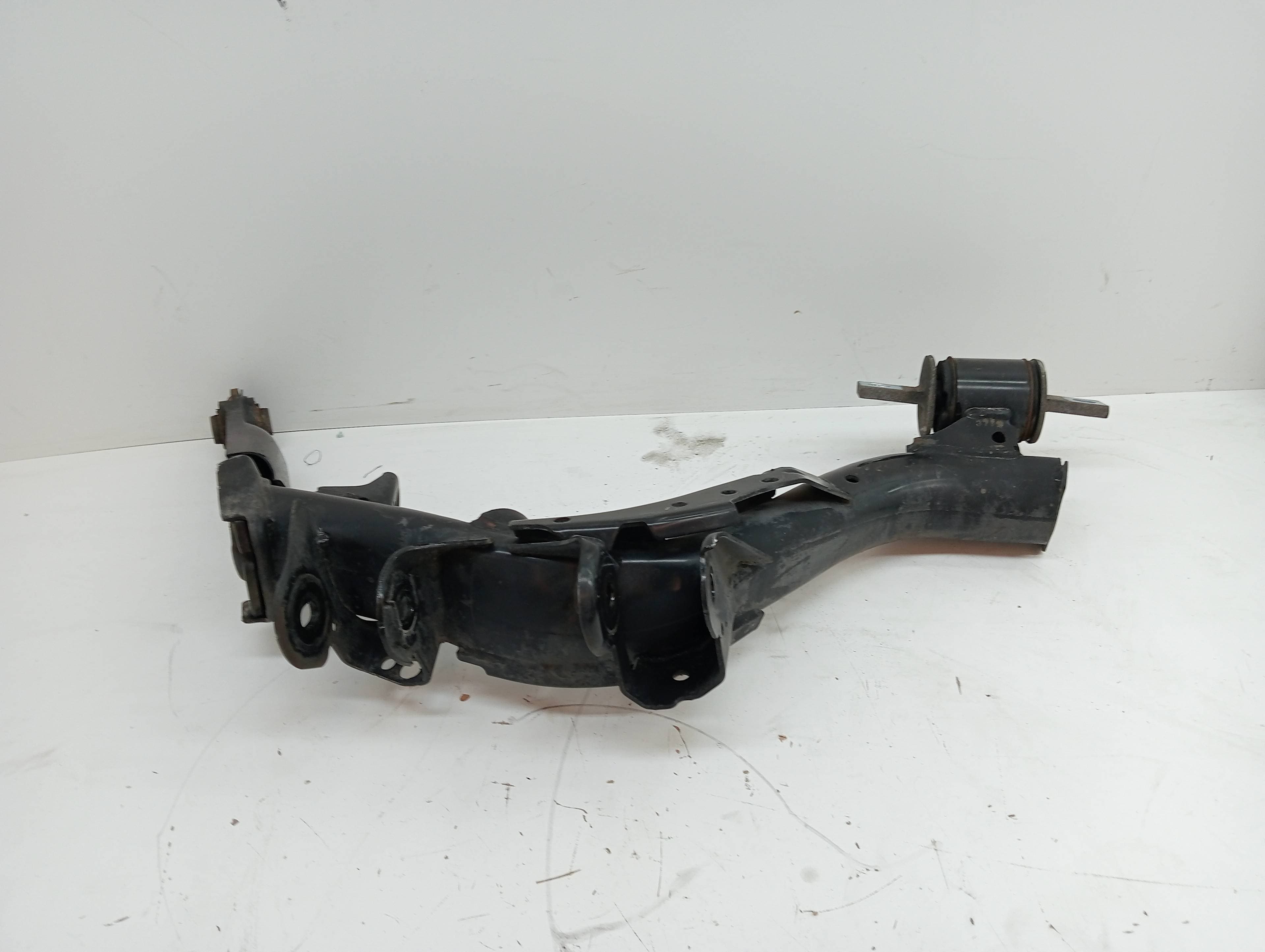 Brazo suspension inferior trasero derecho HONDA CR-V 2