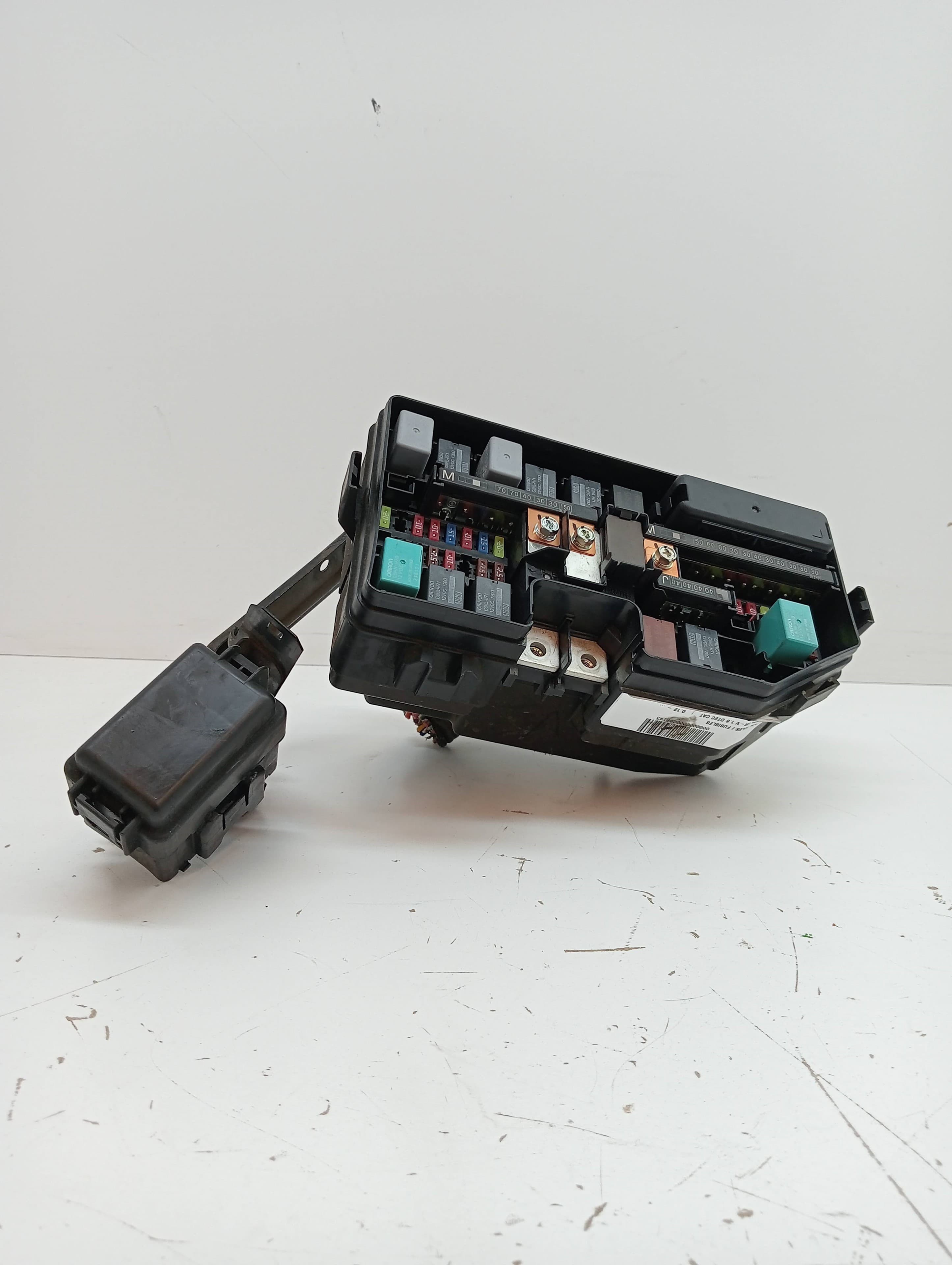 Caja reles / fusibles HONDA CR-V