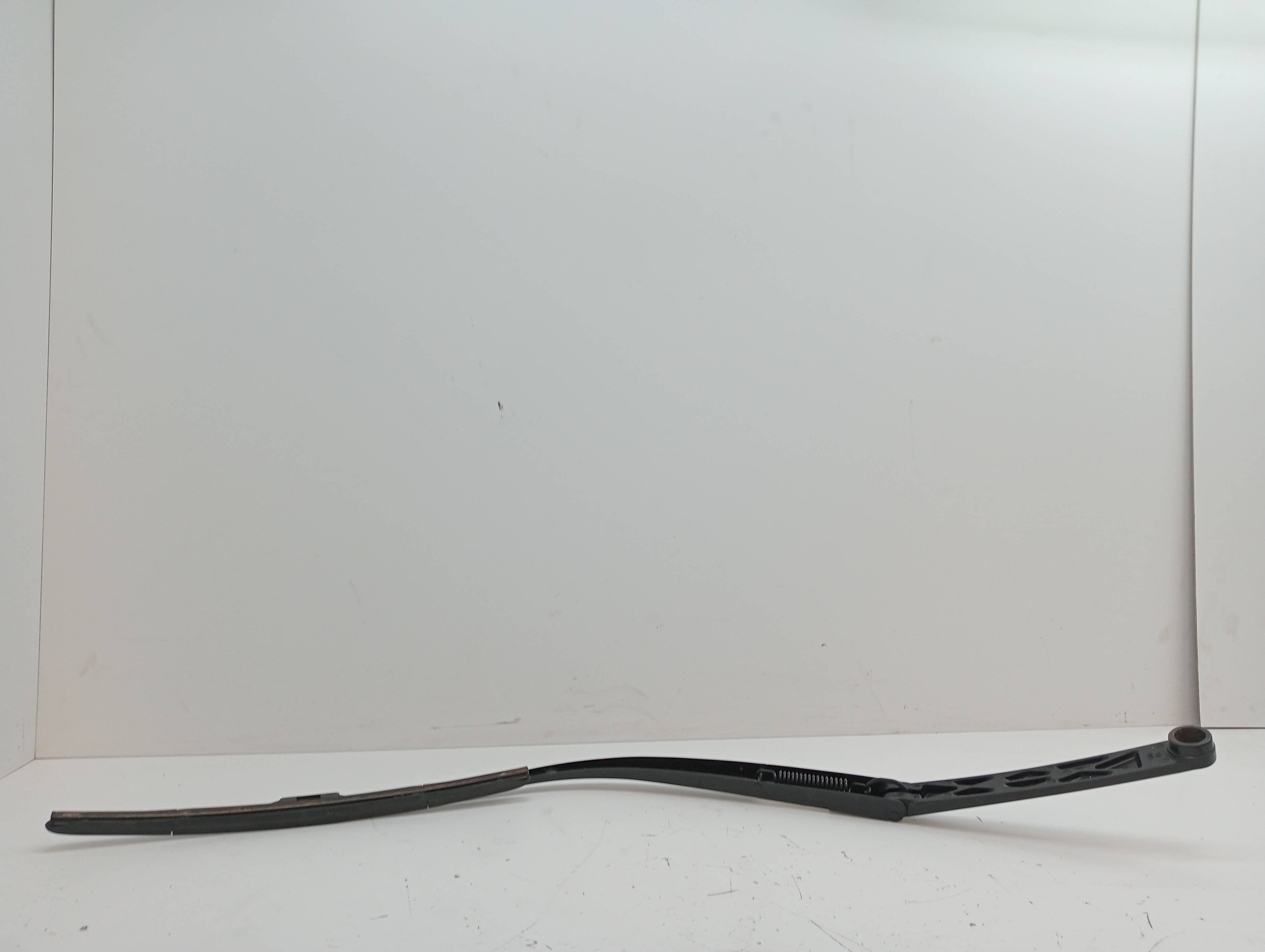 Brazo limpia delantero izquierdo HONDA CR-V 2
