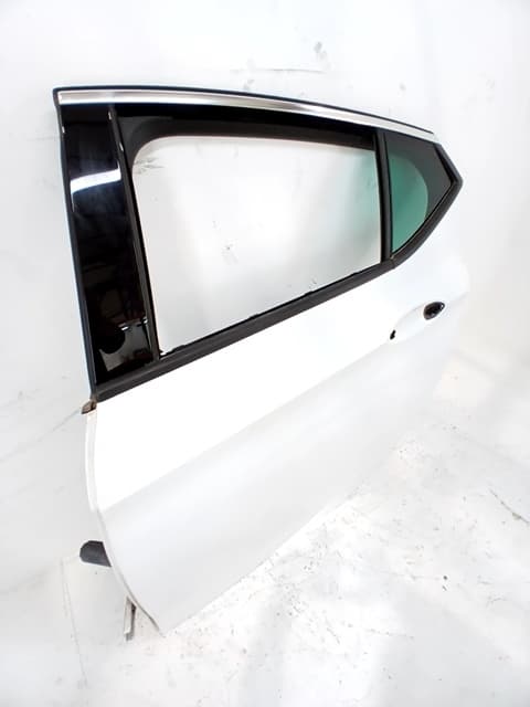 Puerta trasera izquierda OPEL ASTRA K LIM 3