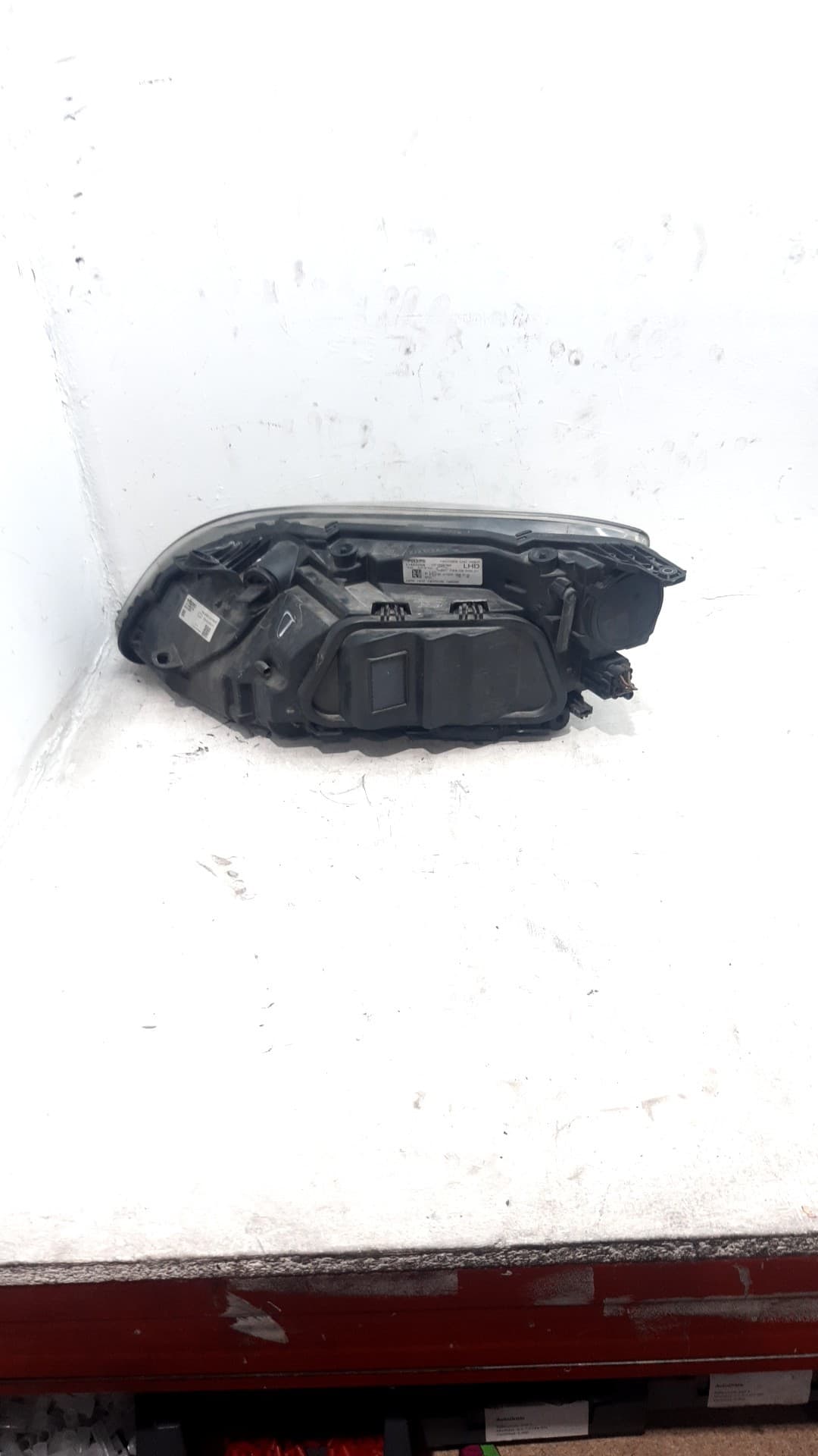 Faro derecho VOLVO V40 4