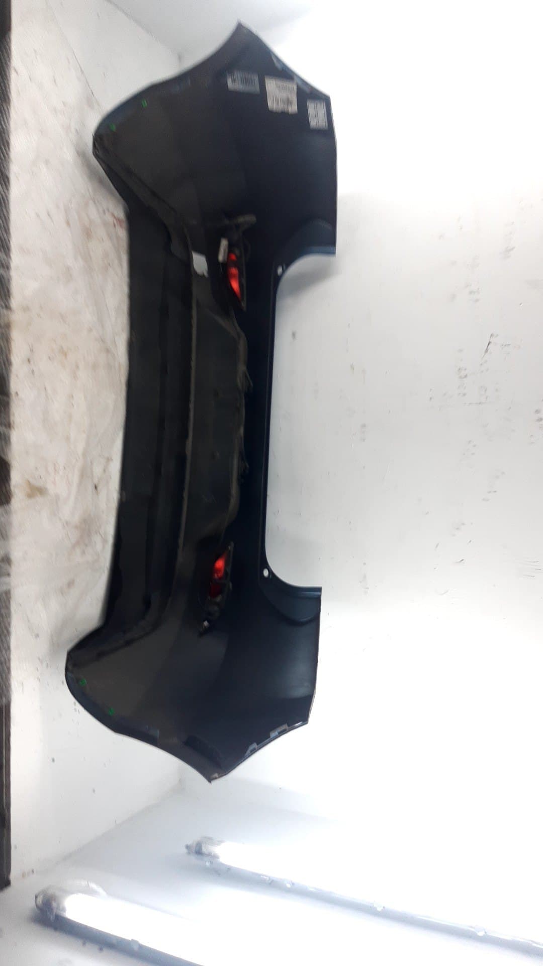 Paragolpes trasero VOLVO V40 3