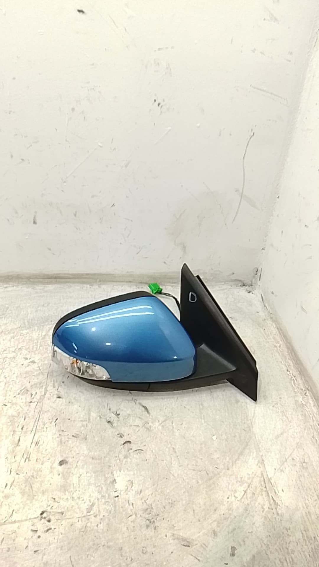 Retrovisor derecho VOLVO V40 4