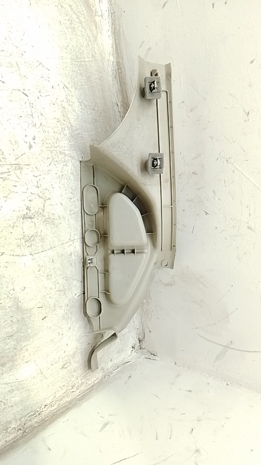 Moldura interior VOLVO V40 3