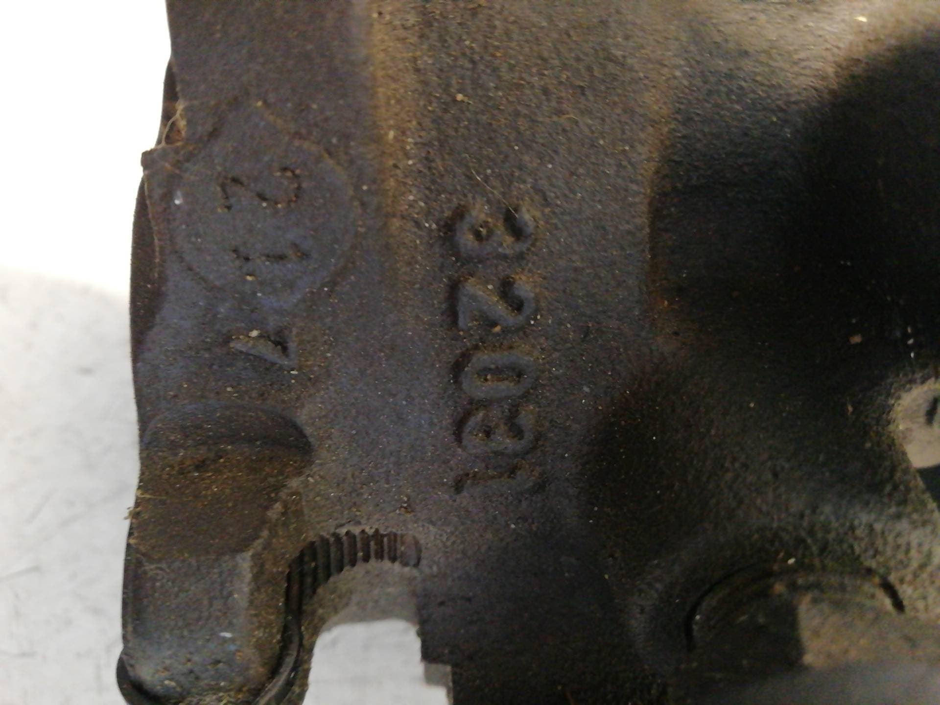 Bomba direccion TOYOTA AVENSIS BERLINA (T25)
