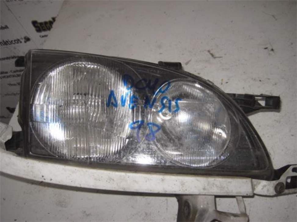 Faro derecho TOYOTA AVENSIS BERLINA (T25)
