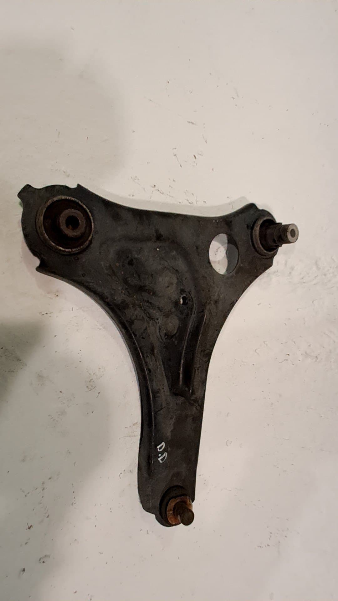 Brazo suspension inferior delantero derecho RENAULT TWINGO III