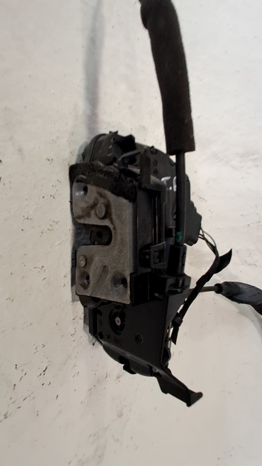 Cerradura puerta trasera derecha RENAULT TWINGO III 2