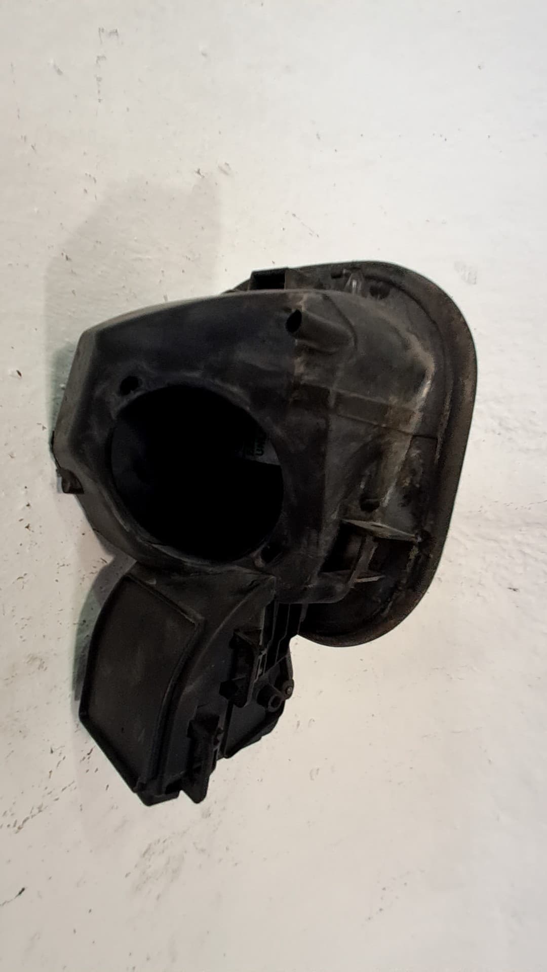 Tapa exterior combustible RENAULT TWINGO III 3