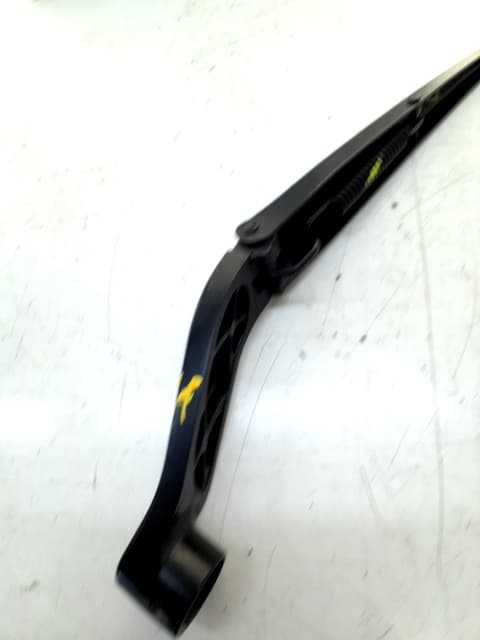 Brazo limpia delantero izquierdo MAZDA 3 (BL) 2