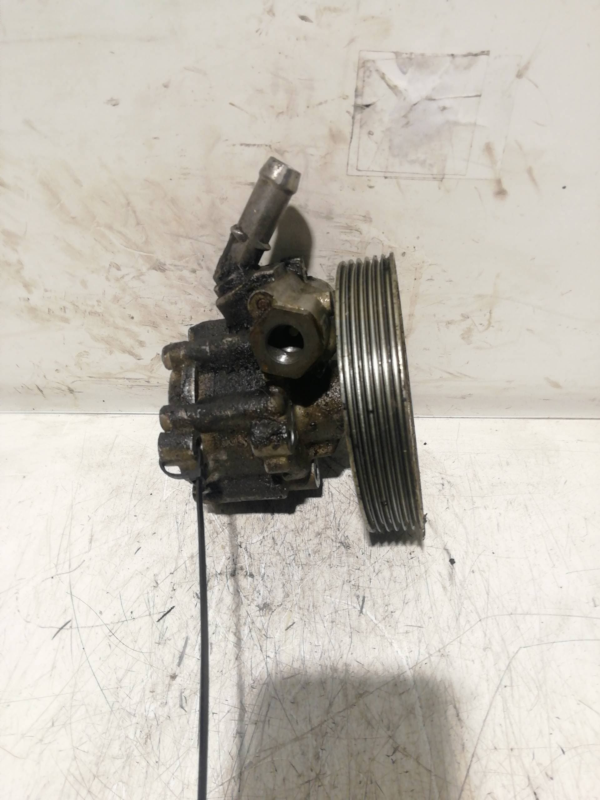 Bomba direccion PEUGEOT 407 SW