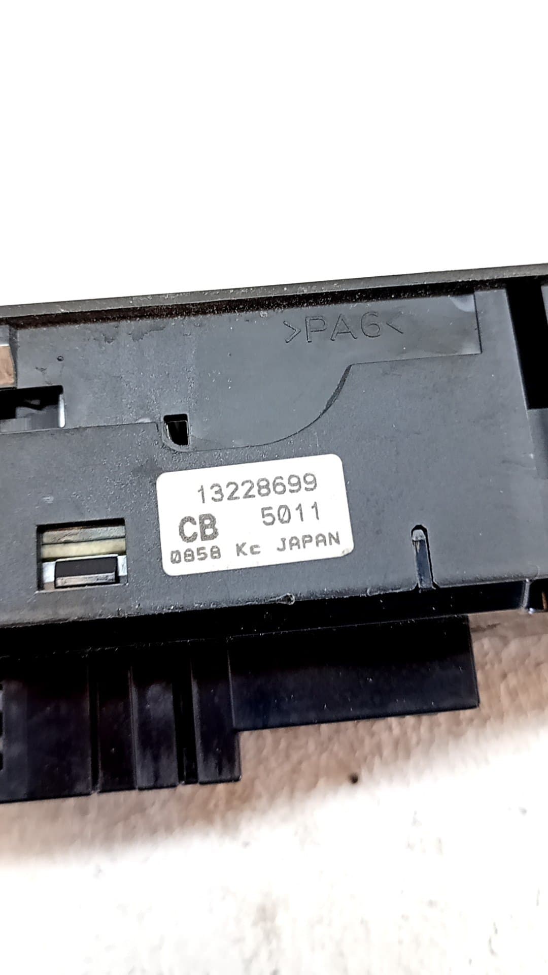 Mando elevalunas delantero izquierdo OPEL ZAFIRA B 2