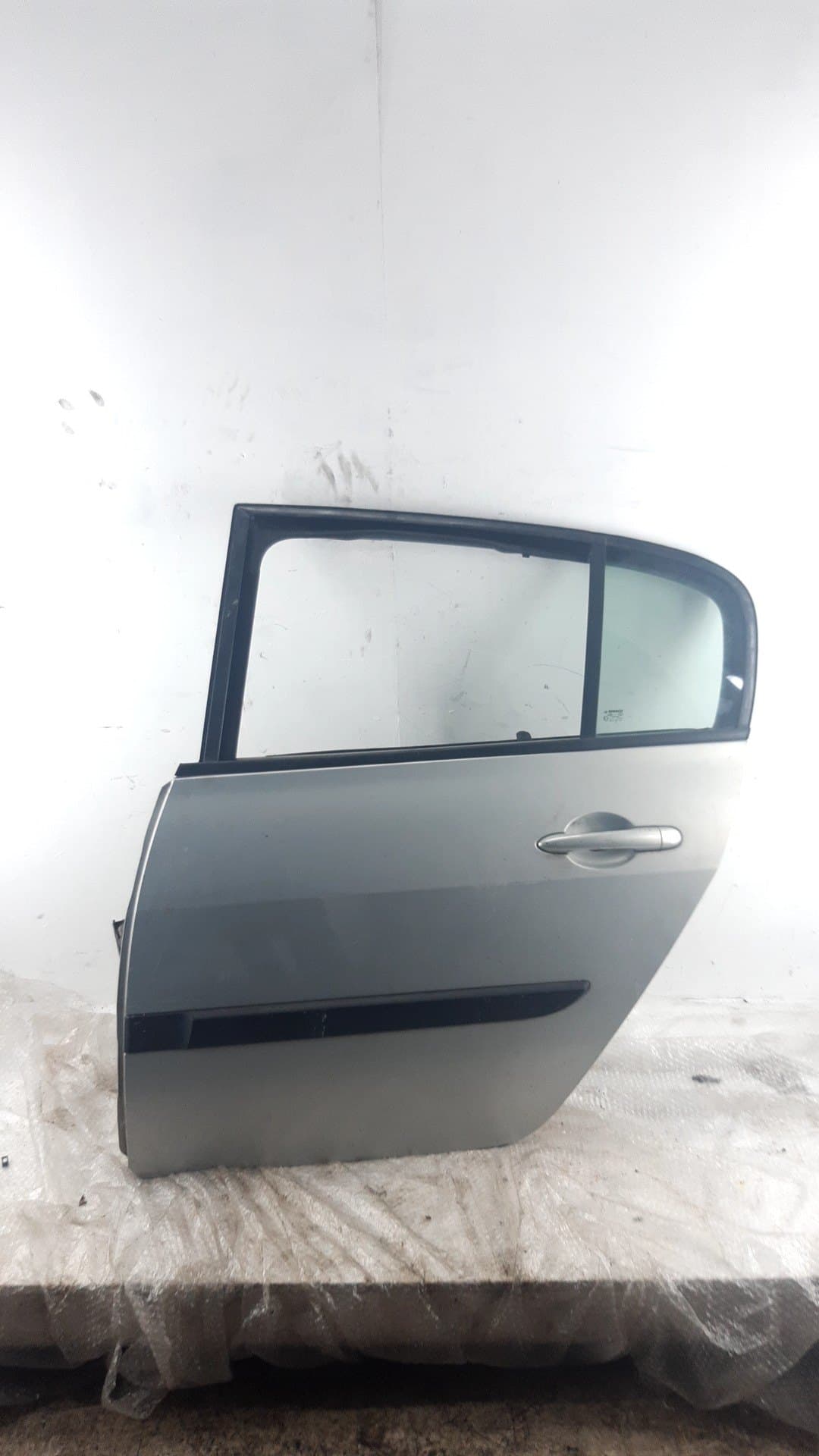 Puerta trasera izquierda RENAULT MEGANE II FAMILIAR