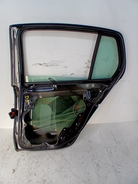 Puerta trasera derecha VOLKSWAGEN GOLF VI (5K1)