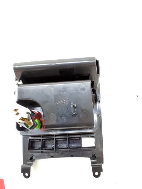 Consola central VOLKSWAGEN GOLF VI (5K1)