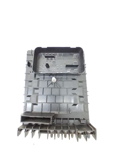 Caja reles / fusibles VOLKSWAGEN GOLF VI (5K1)