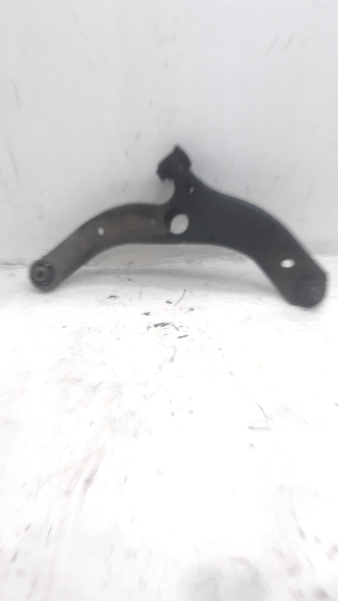 Brazo suspension inferior delantero derecho MAZDA PREMACY (CP)