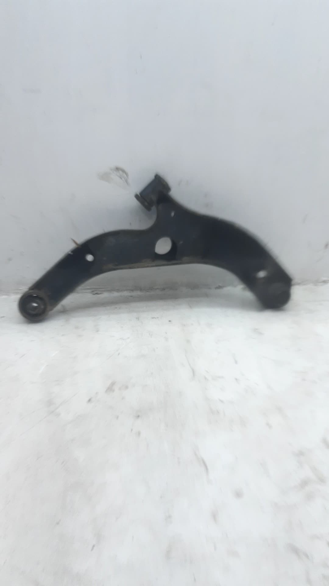 Brazo suspension inferior delantero izquierdo MAZDA PREMACY (CP) 2