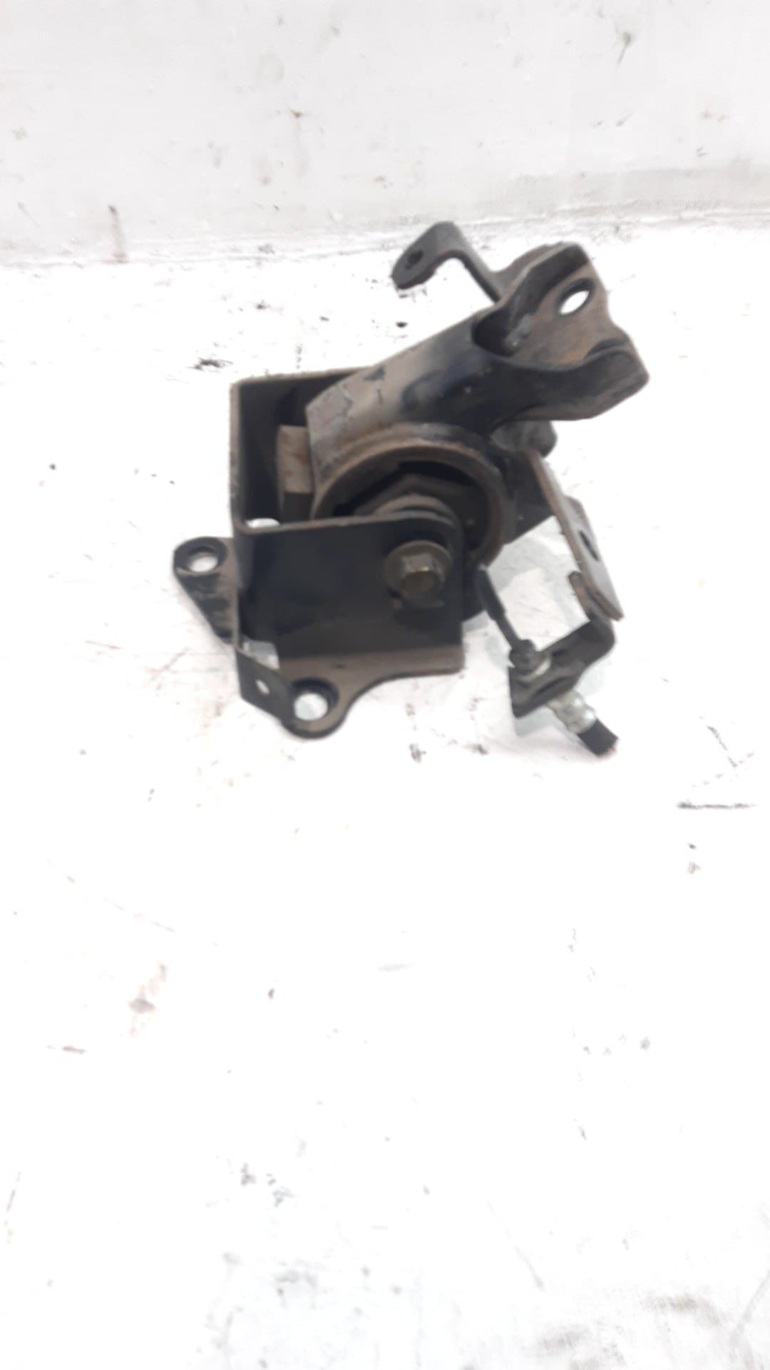 Soporte motor MAZDA PREMACY (CP) 2