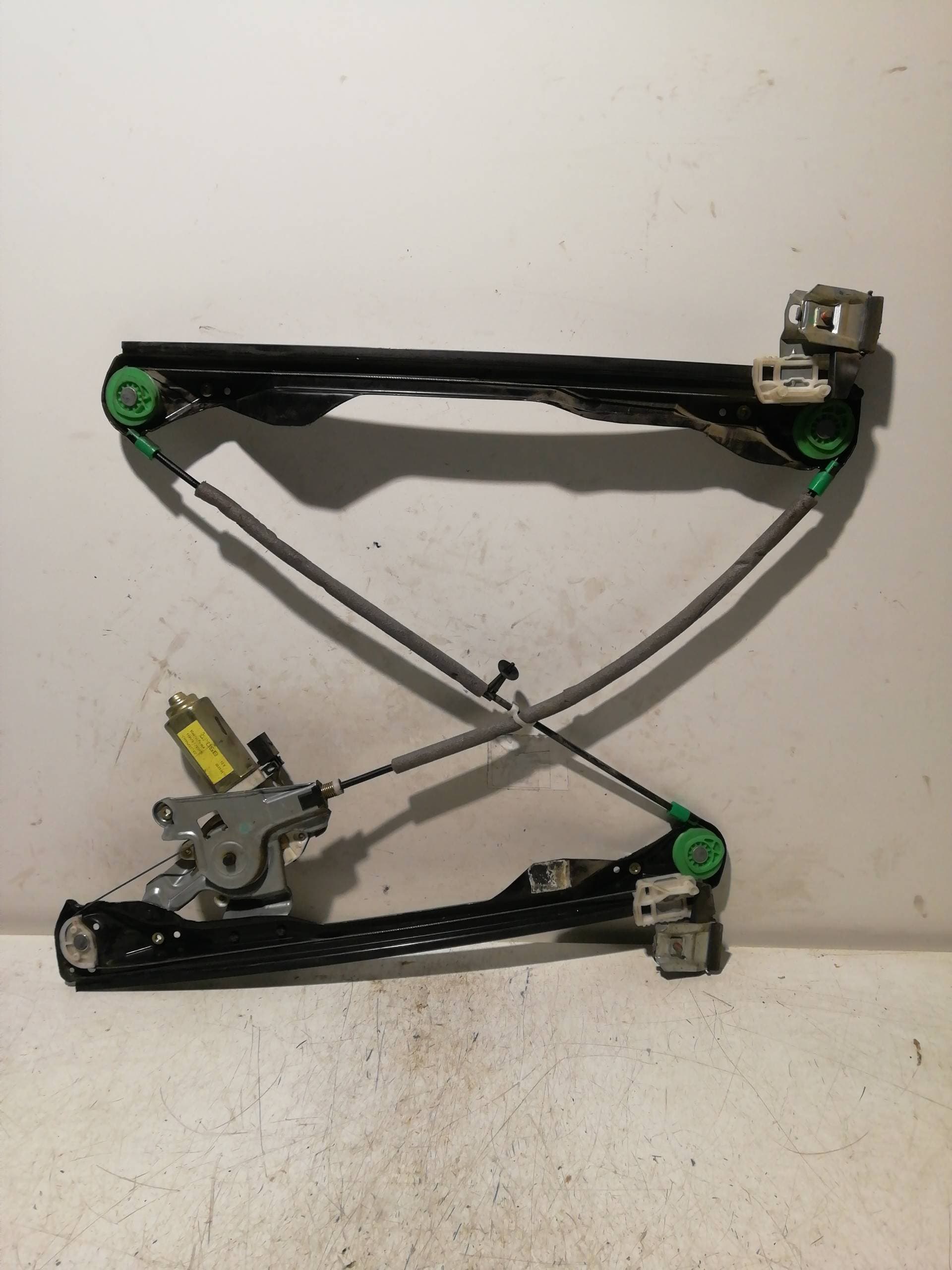 Elevalunas delantero derecho FORD FOCUS BERLINA (CAK)