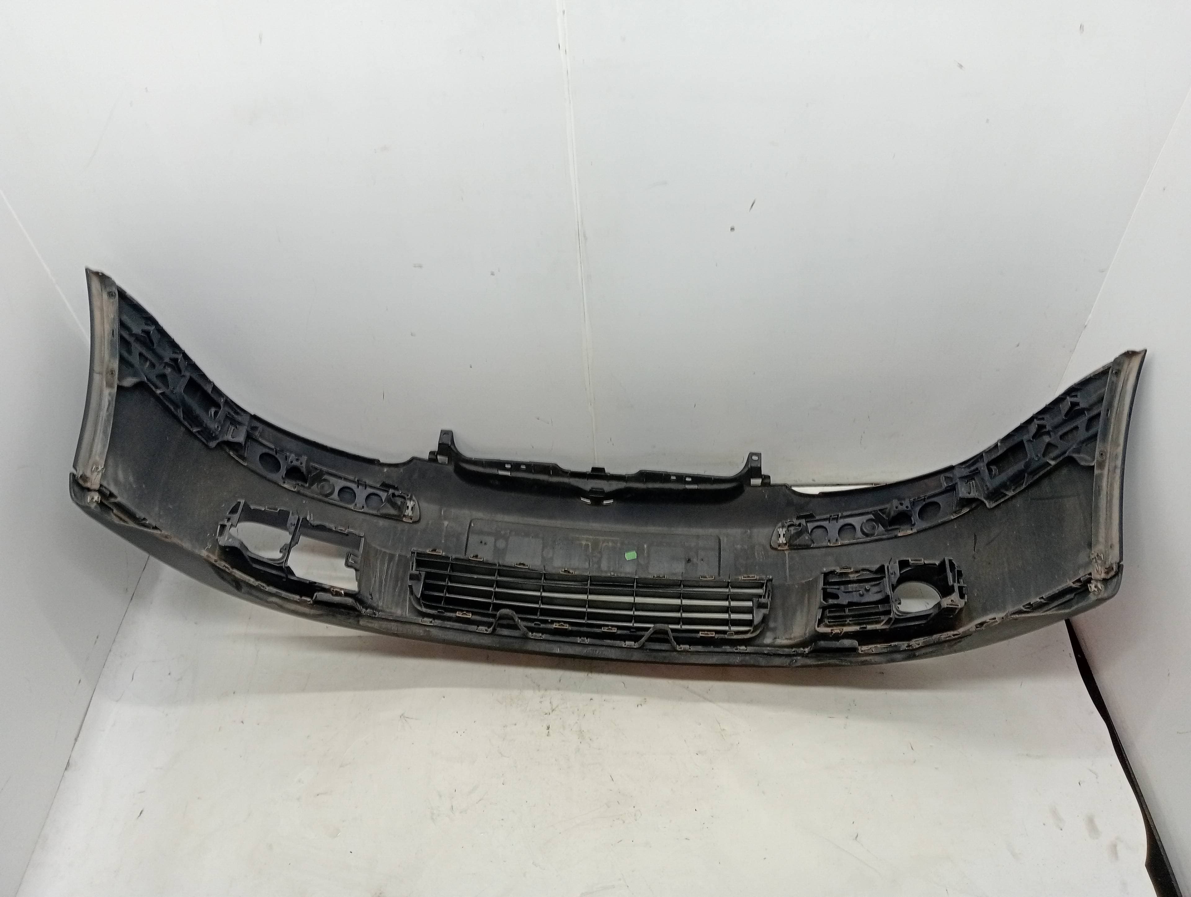 Paragolpes delantero VOLKSWAGEN GOLF V BERLINA (1K1) 3