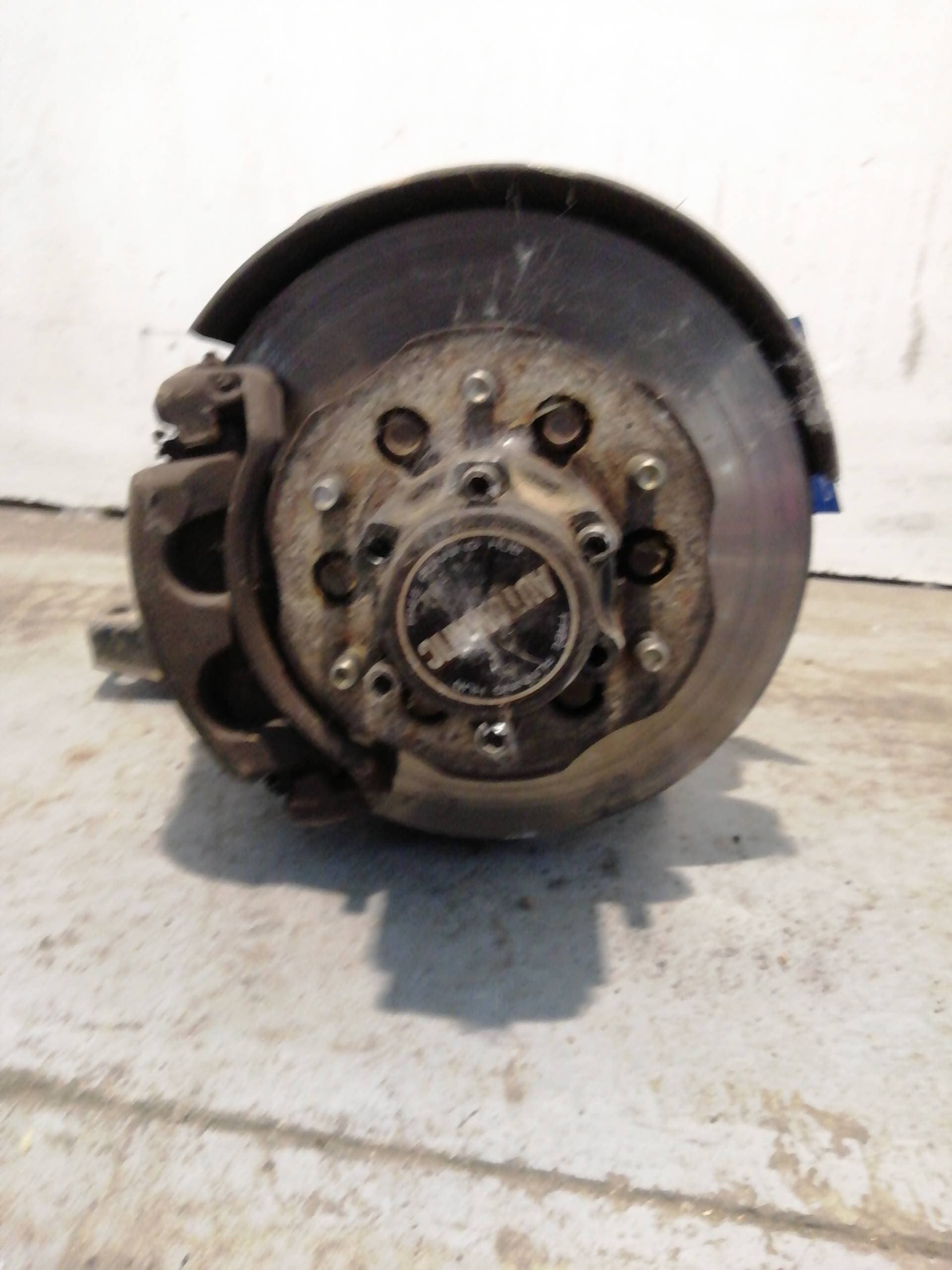 Mangueta delantera izquierda NISSAN TERRANO II (R20)