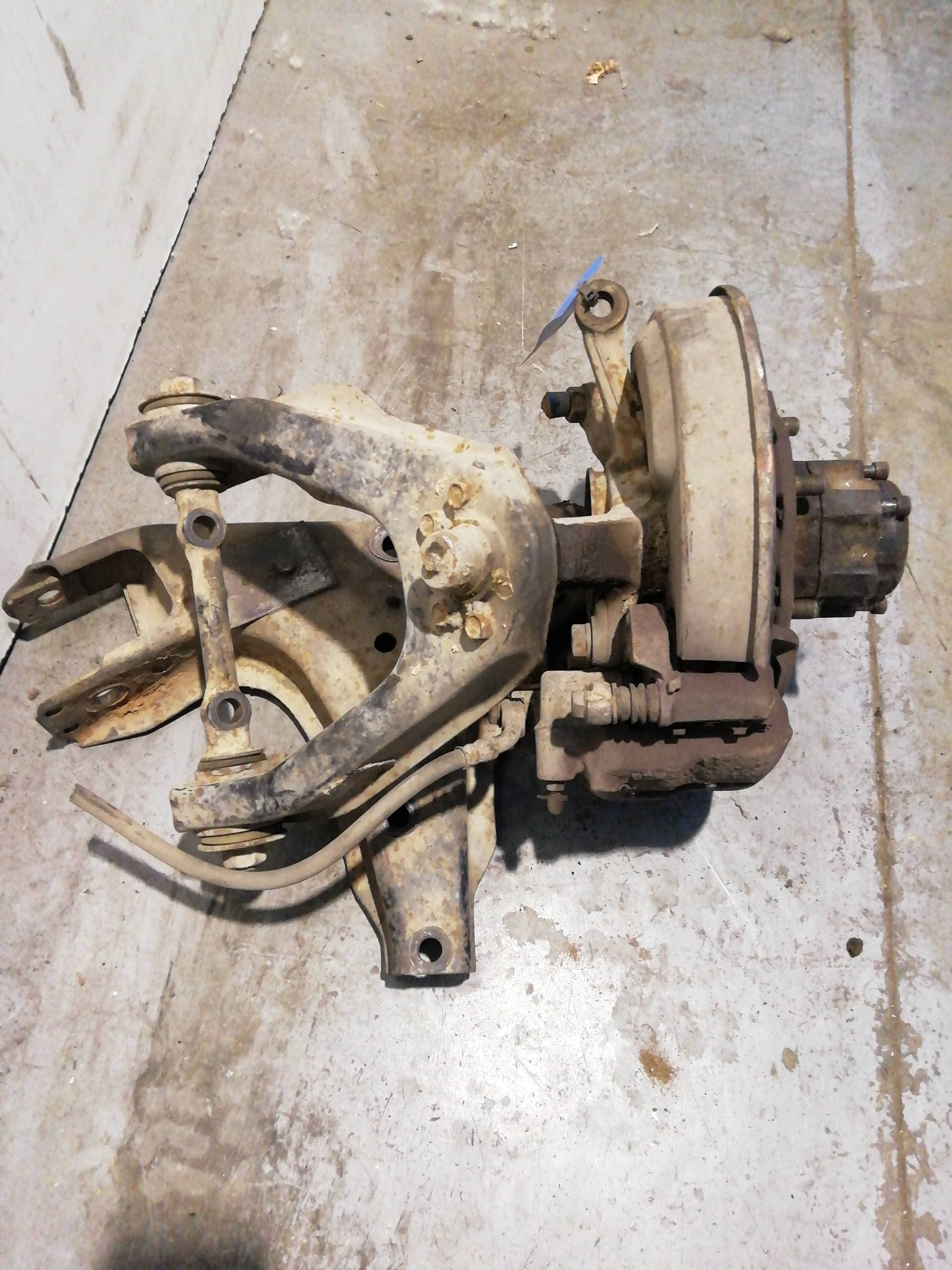 Mangueta delantera izquierda NISSAN TERRANO II (R20) 3