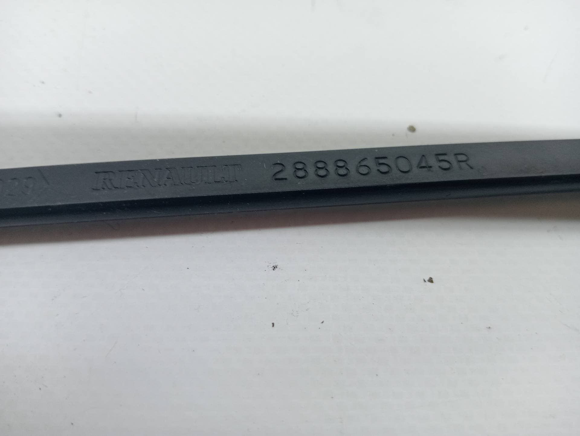 Brazo limpia delantero derecho DACIA SANDERO 2