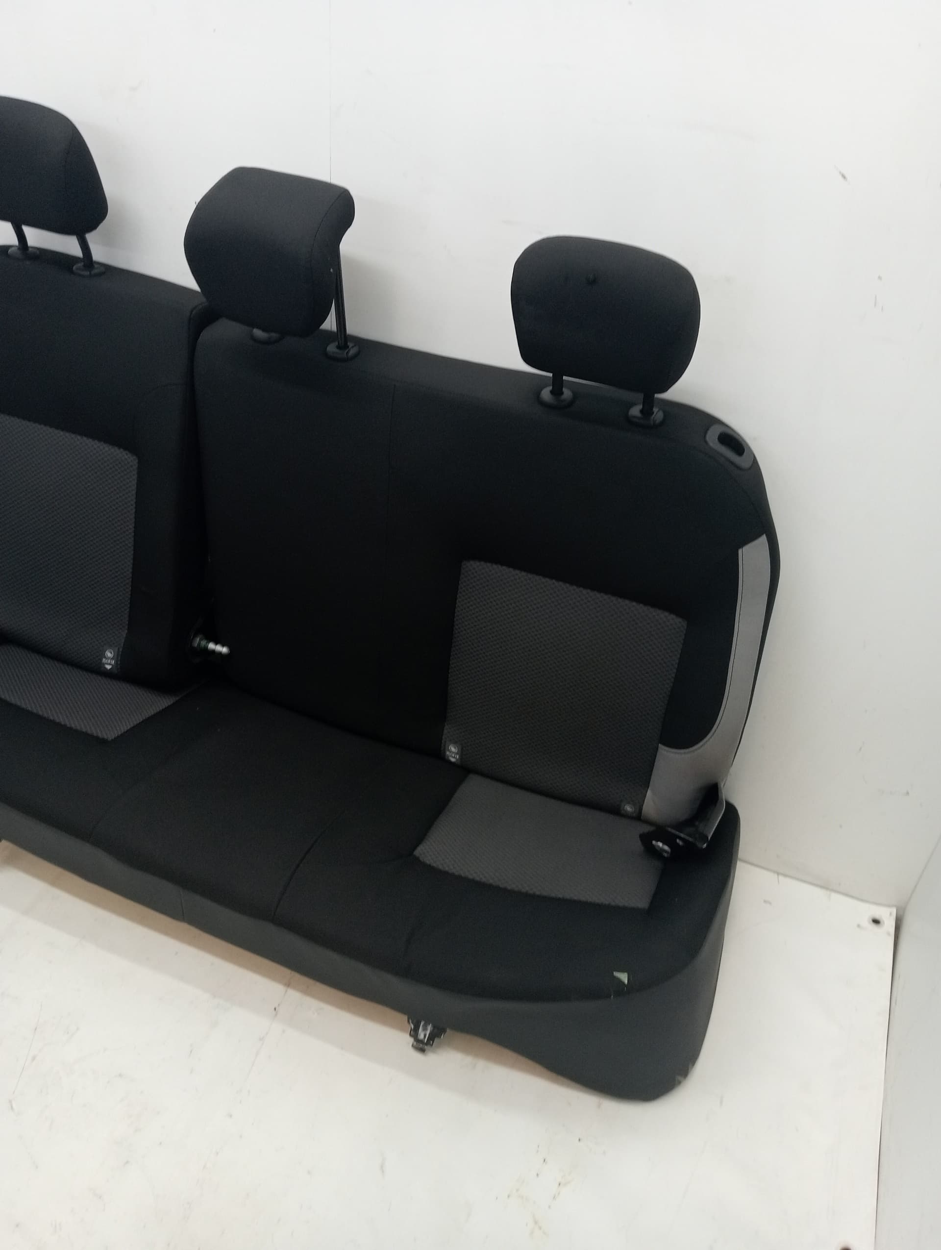 Cerradura asientos traseros DACIA SANDERO 2