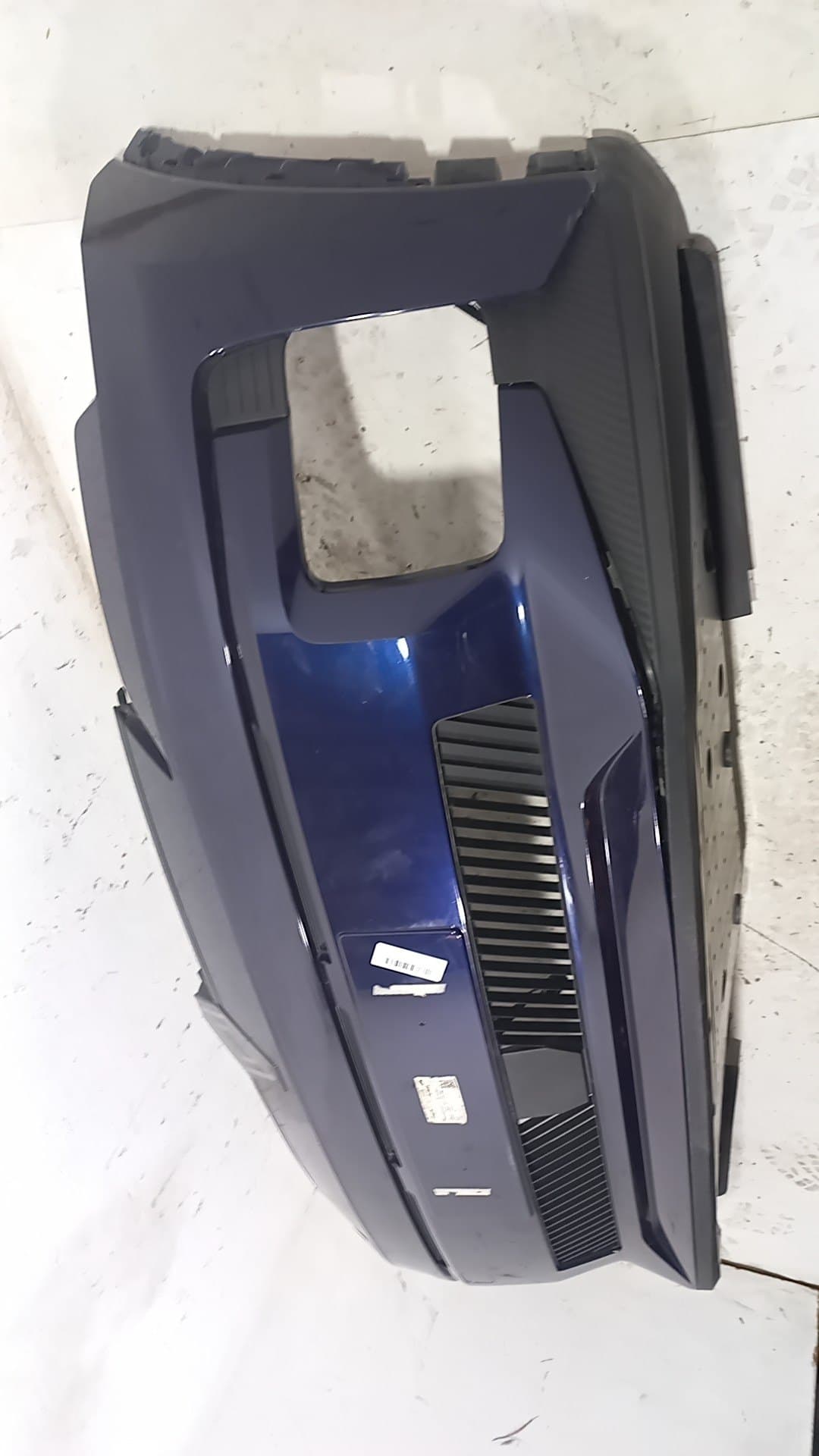 Paragolpes delantero RENAULT 5 3