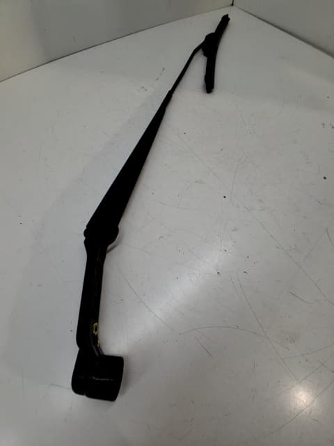 Brazo limpia delantero derecho MITSUBISHI SPACE STAR (A00)
