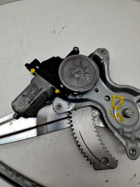 Elevalunas trasero derecho MITSUBISHI SPACE STAR (A00)