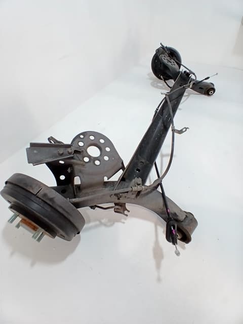 Puente trasero MITSUBISHI SPACE STAR (A00)