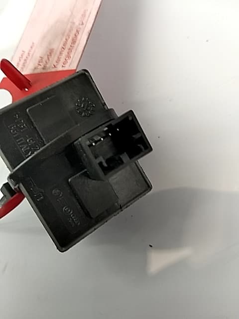 Mando elevalunas trasero derecho VOLKSWAGEN POLO (9N1) 2