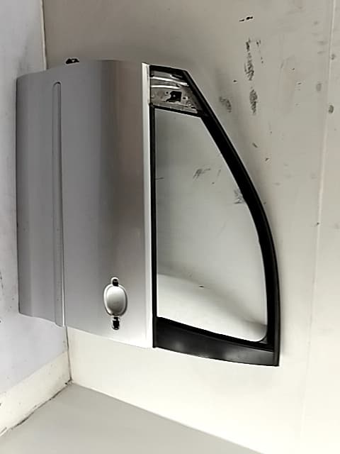 Puerta delantera izquierda VOLKSWAGEN POLO (9N1)