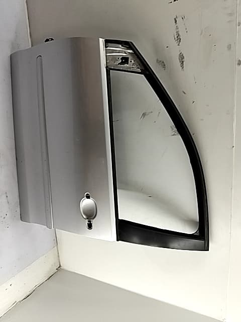 Puerta delantera izquierda VOLKSWAGEN POLO (9N1) 5