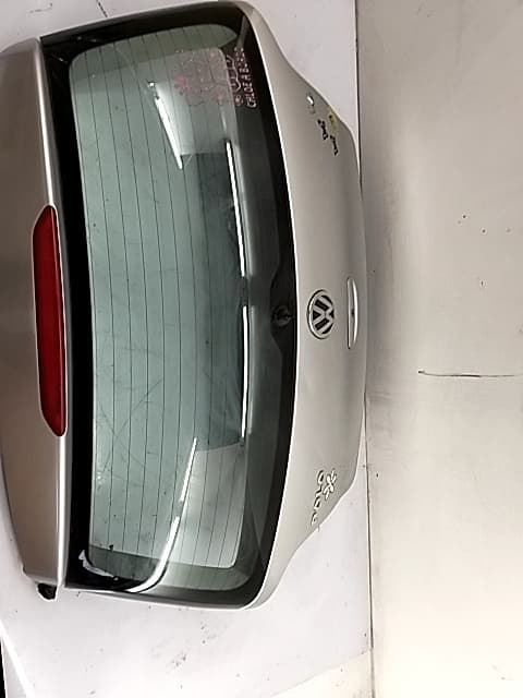 Porton trasero VOLKSWAGEN POLO (9N1)