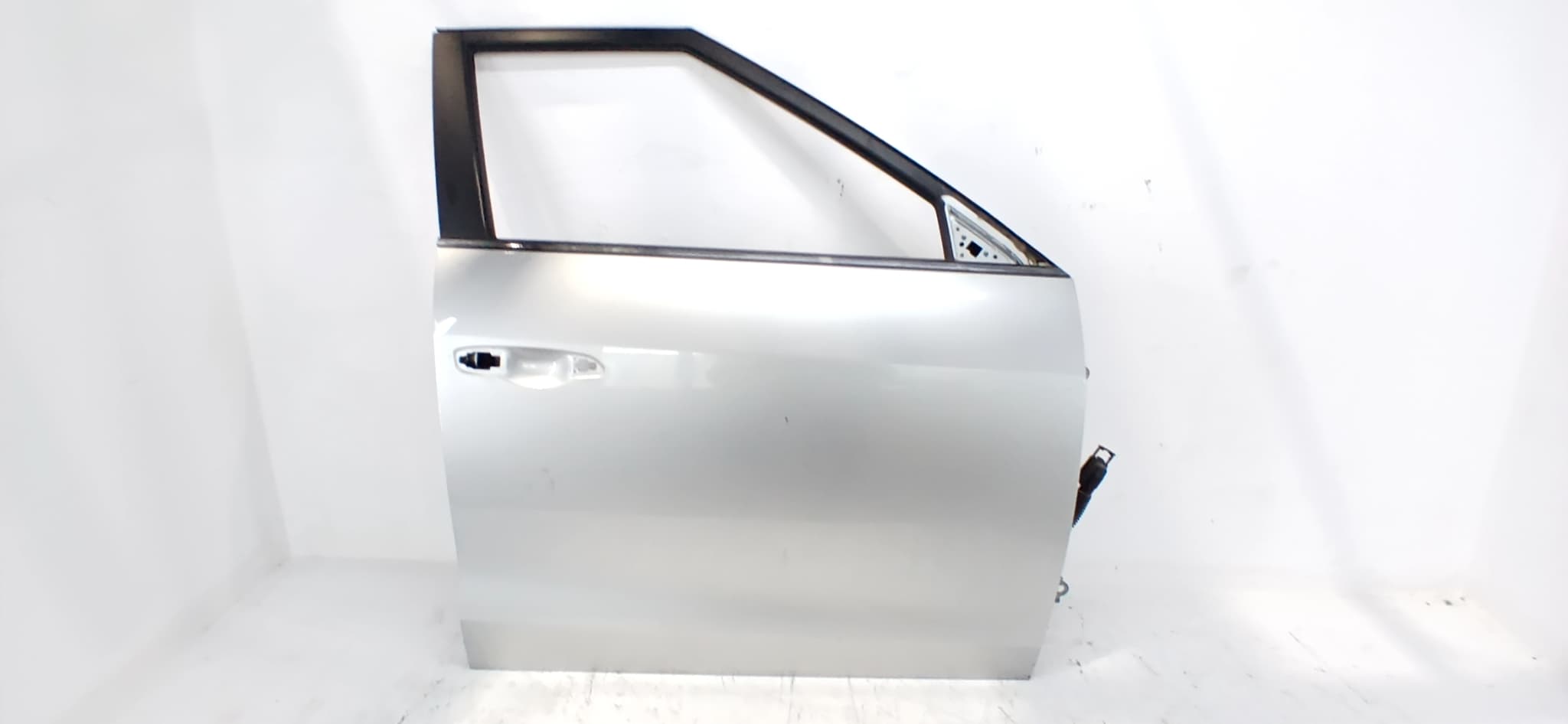 Puerta delantera derecha SSANGYONG TIVOLI