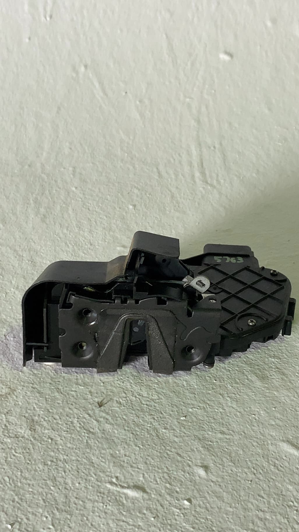Cerradura puerta trasera derecha LAND ROVER RANGE ROVER EVOQUE 2