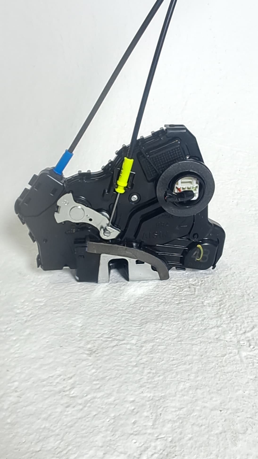 Cerradura puerta delantera derecha TOYOTA AURIS 3